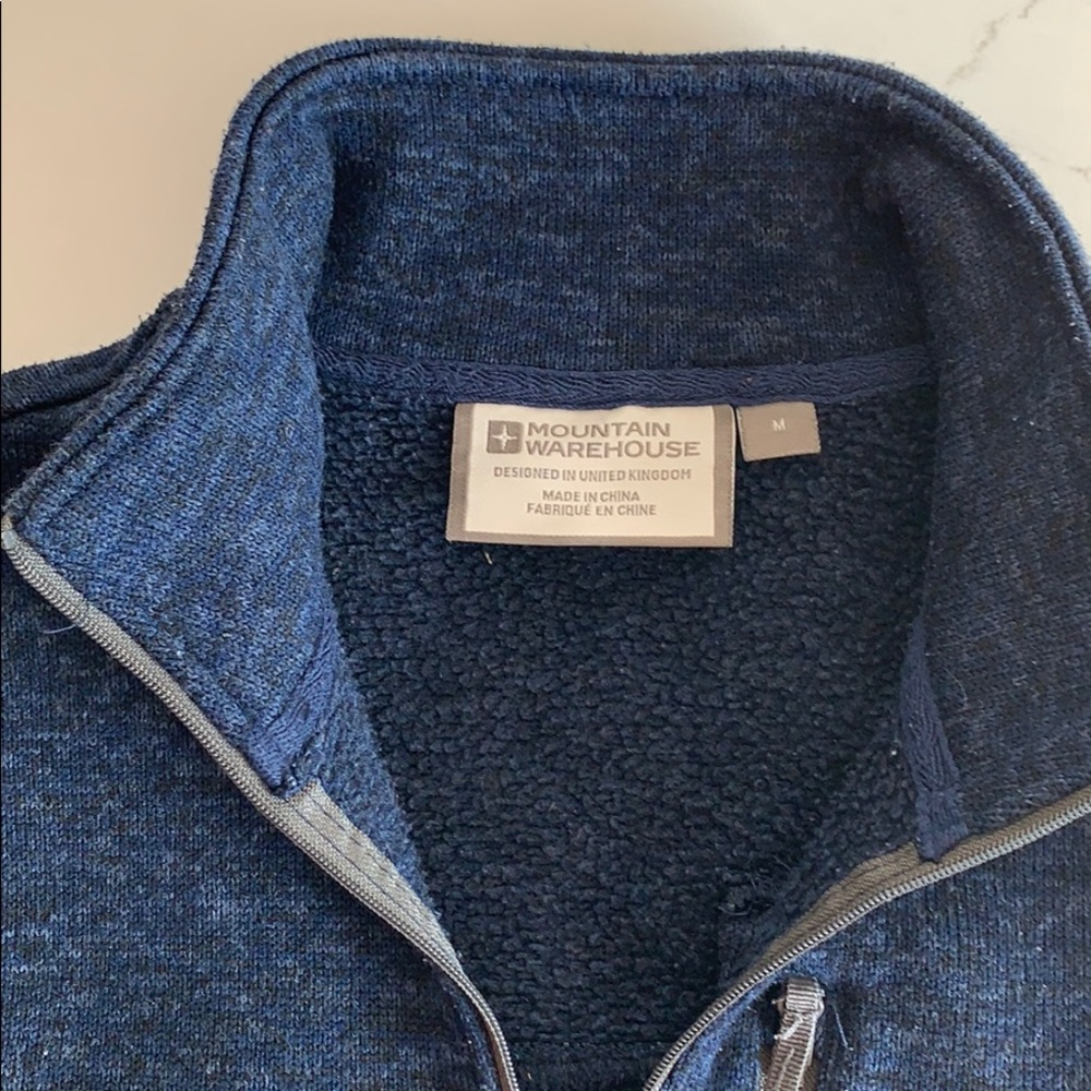Men’s Mountain Hardware pullover